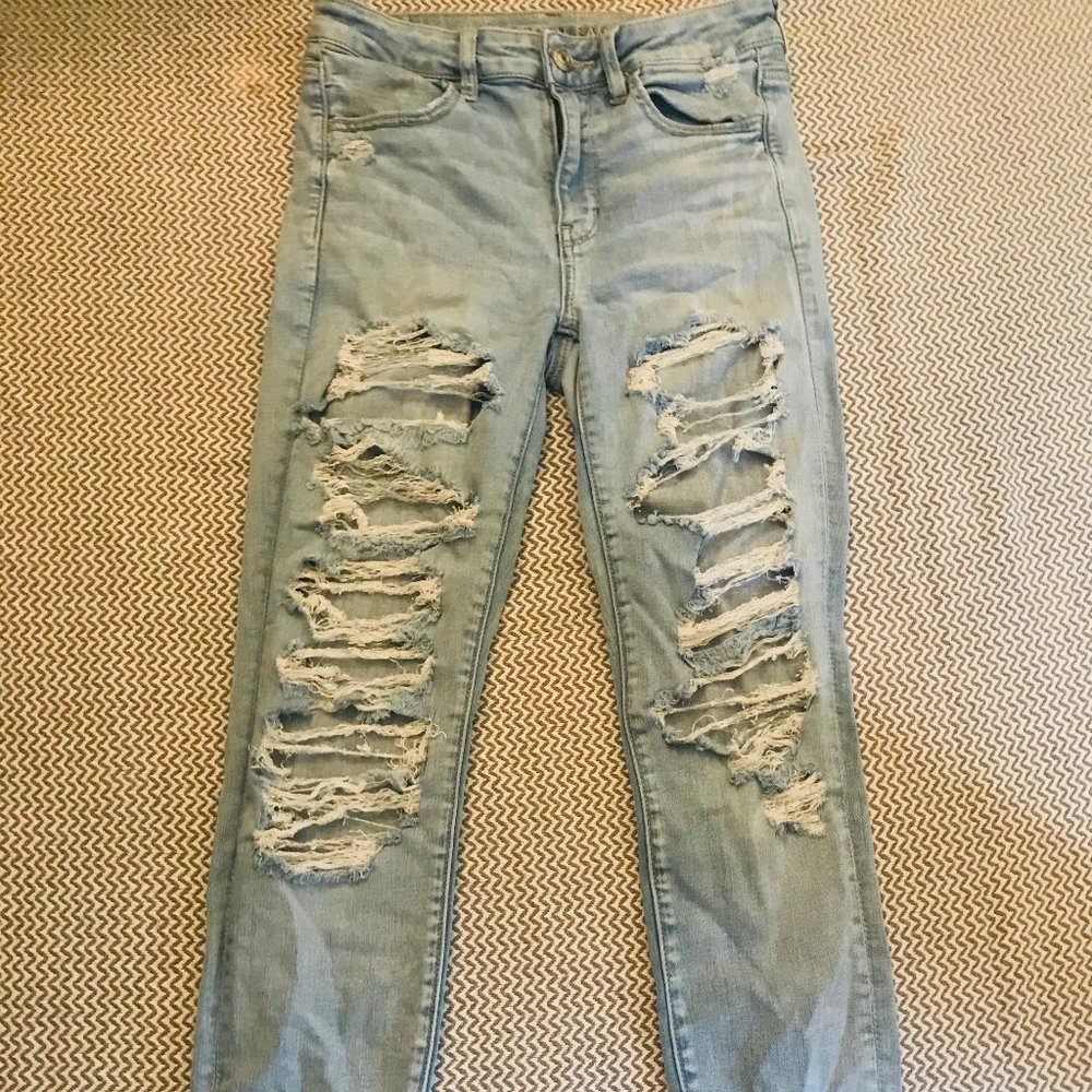 american eagle distressed jeans